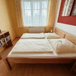 Vacation apartment "Ammersee" at Andechs Monastery 安德希斯住宿飯店