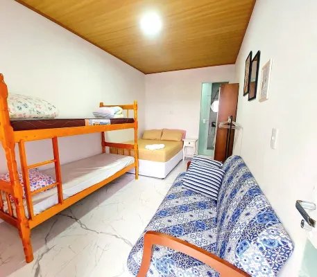 Casa com Piscina e Mesa de Sinuca Praia Central de Navegantes sc