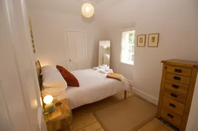 Charming coach house by the sea. Hotels in 