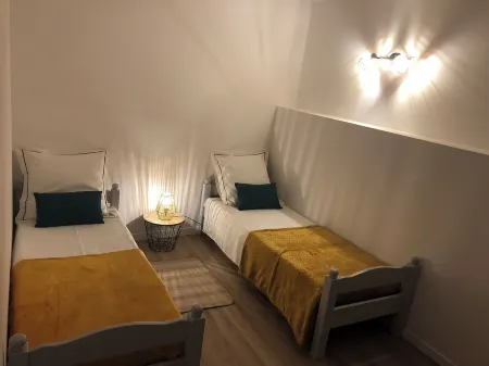 Village house Отели в г. Сен-Жан-де-Фо