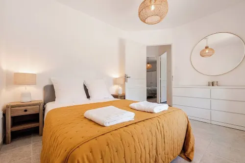 Villa with private pool, spa, pétanque, in a quiet area of Gordes