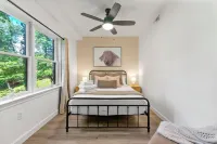 NEW, Tennis, Golf, Game Room, Gym, 10 min drive from Lake Allatoona & DT, Fall!