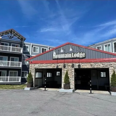 ML 304 2-bedroom, 2-bath, Ski In/Ski-Out Condo Sleeps 8