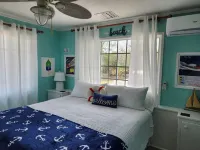 Charming 2 BR cottage in Great Guana Cay short walk to beach,  AC WiFi Generator Hotels in 