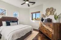 Luxe Sedona Retreat, Grand Views, Expansive Property on 1+ Acre Lot