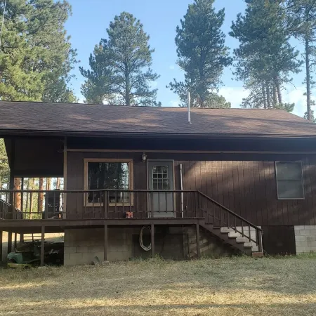 2-bedroom cabin 19 miles N of Lewistown MT that sleeps 10-11 people.