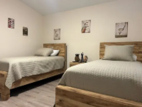 Walking distance to Stagecoach and Coachella Valley Music Festival.