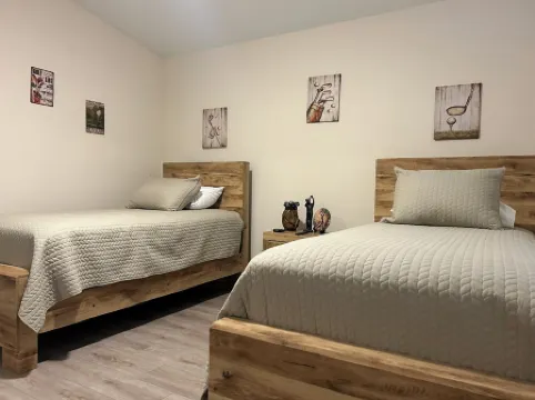 Walking distance to Stagecoach and Coachella Valley Music Festival.