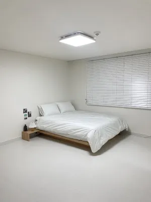 Family-sized condo in bustling district where modernity and tradition coexist!