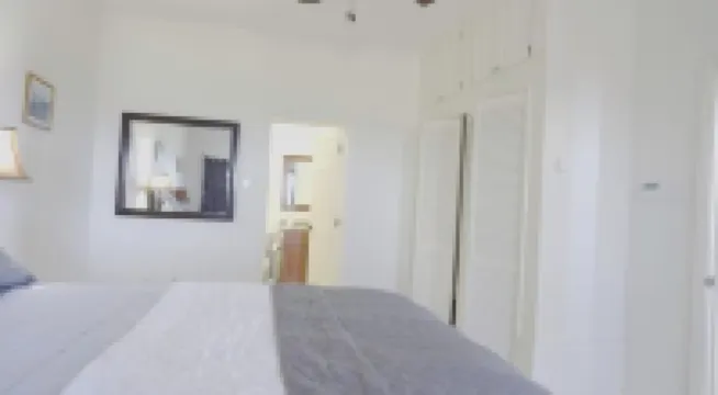 LUX Suites -  1-bedroom apartment in Halfmoon Bay