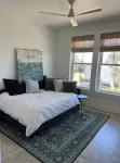 The BEACH HOUSE at the Pier