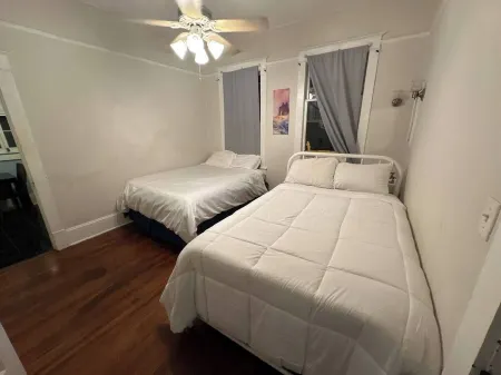 Vintage & Affordable Unit 2 of 6