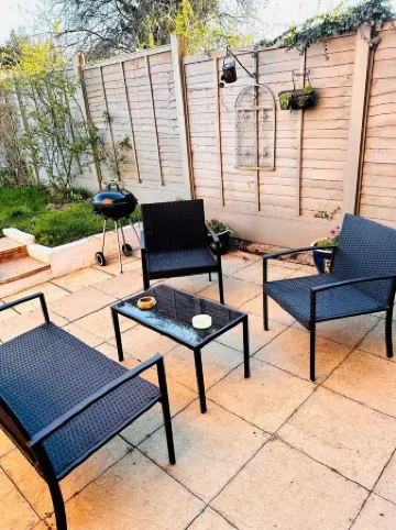 Beautiful, fully equipped, pet friendly 3 bedroom house in Shakespeare County.