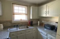 NEW! Renovated GORGEOUS APT! CALLING TRAVEL Professionals! 30 Day minimum stay.