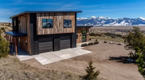 Moonrise Ridge, a Contemporary Luxury Mountain Home set in Paradise Valley! Hotels in Emigrant