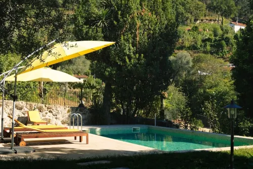 Casa S. Miguel Arcanjo - T5 Hôtels à : Caniçada