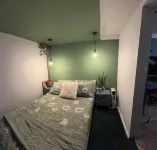 Cozy Studio with a Private Enterance and Available Parking Space.