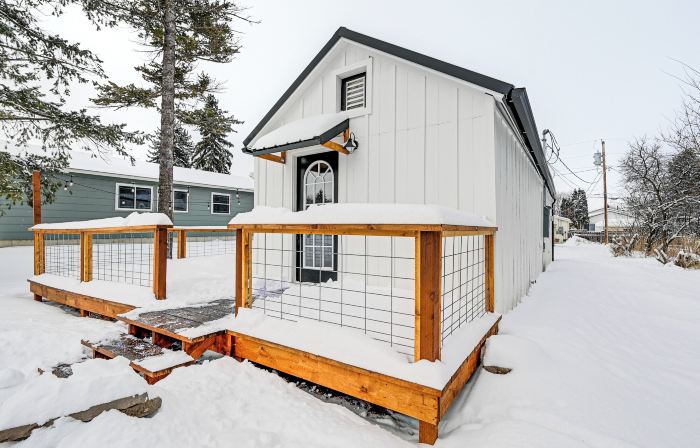 1 Mi to Main Street Polson: Updated Home w/ Deck!