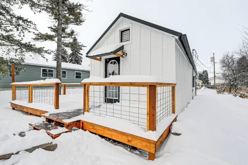 1 Mi to Main Street Polson: Updated Home w/ Deck! - 3-Star