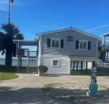 MANATEE COTTAGE:  Gulf Front 2-bedroom house