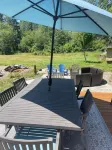 Cozy 4-bedroom cottage in enjoyable Elbe with WiFi on 16 wooded acres