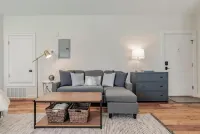Fantastic studio in Leinkauf Historic District!