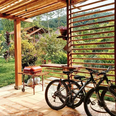 Cabaña rodeada de ríos y arboles. Somos el complemento de tu descanso