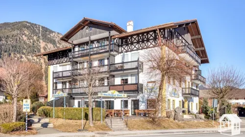 Apartment on Lake Walchensee, WiFi, with its own lake property + car parking space Hotels in Kochel