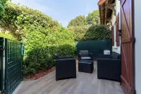 Black Suite Jacuzzi Disneyland