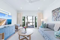 Waterfront Marina and Outdoor Lounge - Breathtaking Coastal Haven Các khách sạn ở Georgetown