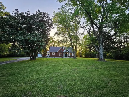 Country Comfort, City Convenience, Creative Inspiration