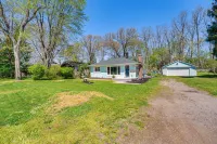 White Lake Vacation Rental about 5 Mi to Skiing! - spa