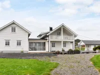 Holiday Home in Tornes I Romsdal Hotels in 
