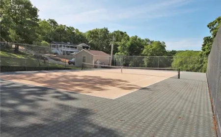 Waterfront Indian Pointe Condo, Views, Pools, Tennis and more. 17mm Отели в г. Осейдж-Бич