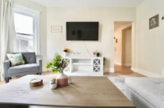 Spacious 4BDR/2BA- Walk to T-Station- Minutes to Boston