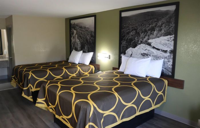 Super 8 by Wyndham Cabot