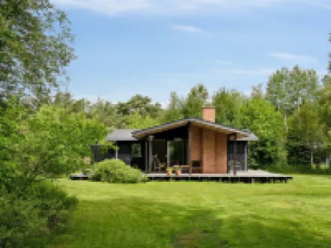 "Skjold" - 600m from the Sea