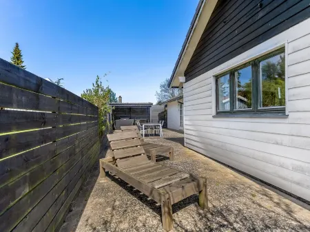 "Prohor" - 150m from the sea Отели рядом с достопримечательностью «Møn Is»