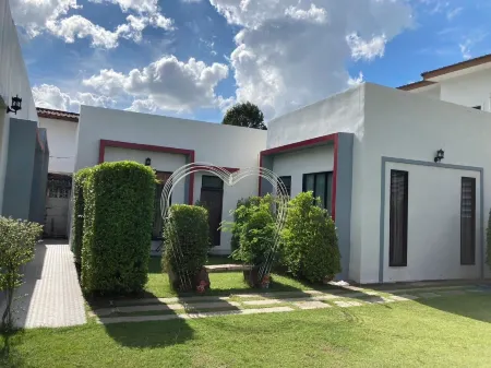 Le Park 23 Boutique Resort Отели рядом с достопримечательностью «Roi Et Tower»