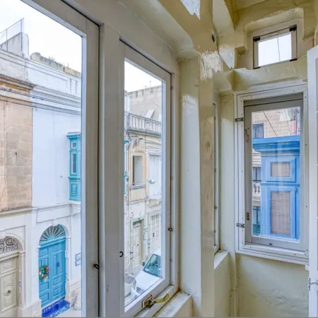 St James the Traditional 4-Bed Townhouse in Sliema