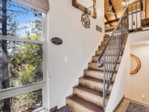 Pinegrove by AvantStay Beautiful Villas Condo Just Outside Tahoe City Hotels in Dollar Point