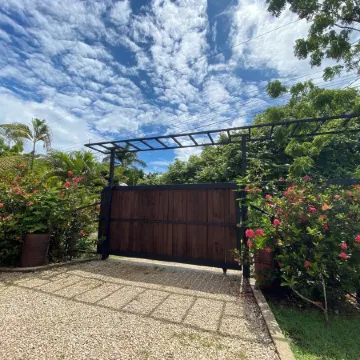 Beautiful Villa, Private Pool, Amazing Gardens! Walkable 5 Bedrooms
