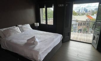 Glengarry Castle Hotel