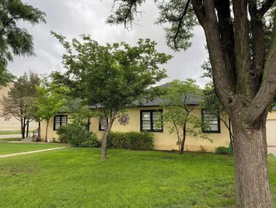 Rambler *pet friendly* garage private deck Hotels near Texas Route 66 Visitor Center