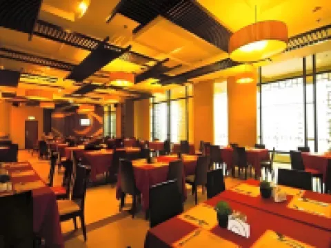 Mallberry Suites Business Hotel