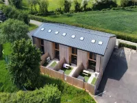 Barn in Cotswolds with Hot Tub & Scenic Views - Jacuzzi