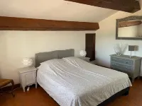Holiday Home in Flayosc with Pool and Terrace Hoteles en Flayosc