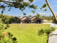 10 person holiday home in Jerup-By Traum - 4-نجوم