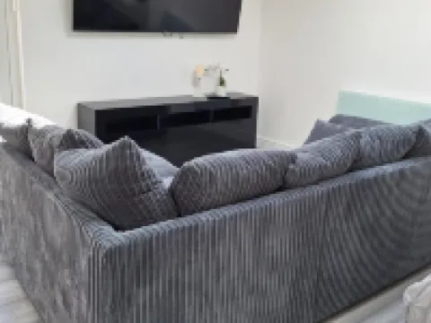 Lodge - Sleeps 2 - Pet Friendly - Parking - Patio Hotels in Sidcup