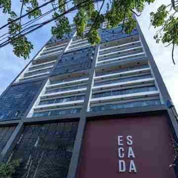 City view ｜2 Bedroom & Study｜Gym & Pool Hotel Exterior